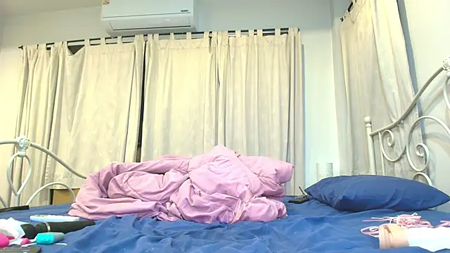 Snapshot of seo_yeon_ chatting on January 2025 04:33:01 PM seo yeon online show from January 2025 04:33:01 PM