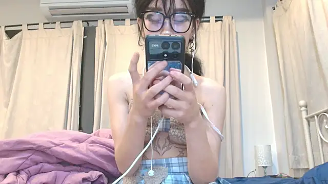 Snapshot of seo_yeon_ chatting on January 2025 02:33:02 PM seo yeon online show from January 2025 02:33:02 PM