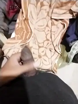 Snapshot of Muscular02 chatting on February 2026 03:44:02 PM Muscular02 online show from February 2026 03:44:02 PM