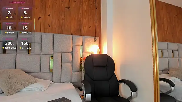 Saori newman online show from September 2025 11:59:01 AM