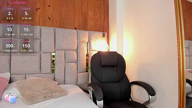 Saori newman online show from October 2025 11:53:01 AM