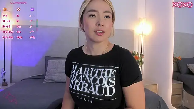 Snapshot of Saori_newman chatting on April 2026 11:49:01 AM Saori newman online show from April 2026 11:49:01 AM