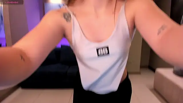 AlinaKravitz online show from March 2025 11:27:02 AM