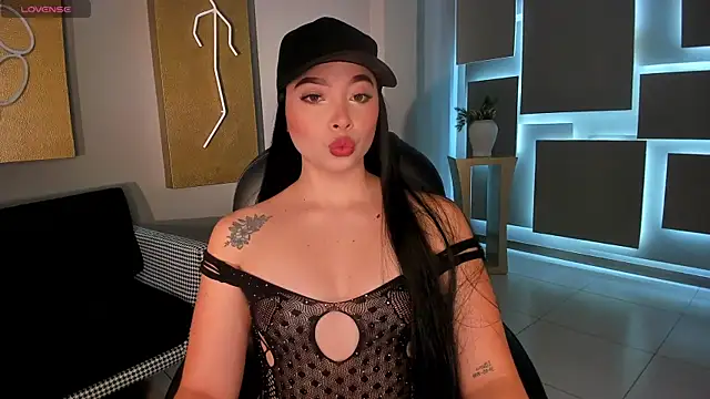 AlinaKravitz online show from December 2025 12:02:02 PM