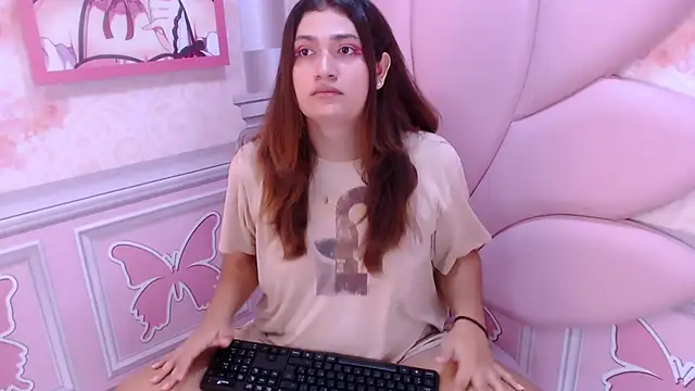 Valery Maravilla  online show from December 2024 12:19:02 PM