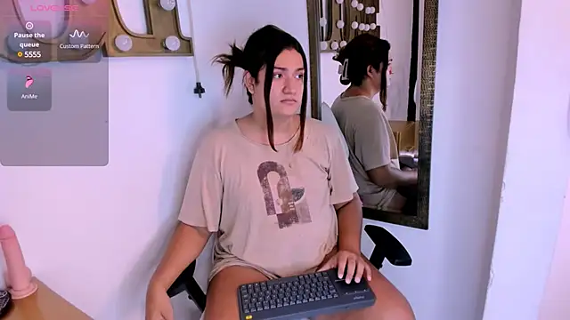 Valery Maravilla  online show from January 2025 07:46:01 PM