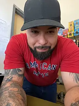 Snapshot of jr91esl chatting on March 2025 10:44:01 PM jr91esl online show from March 2025 10:44:01 PM