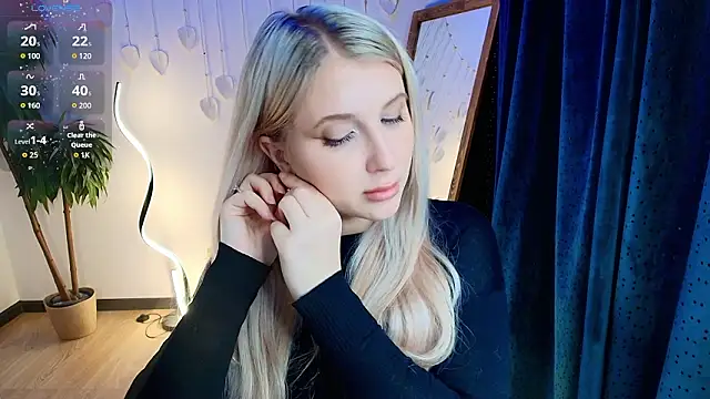 Snapshot of Evacadooo chatting on February 2026 03:16:02 AM Evacadooo online show from February 2026 03:16:02 AM