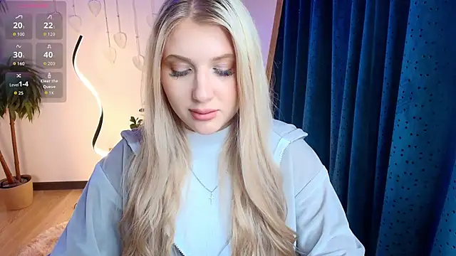 Snapshot of Evacadooo chatting on March 2026 02:35:02 AM Evacadooo online show from March 2026 02:35:02 AM