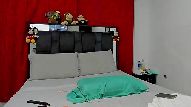 chloe vasquez710 online show from December 2024 06:25:02 AM