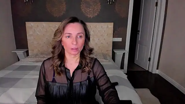 Snapshot of AllisonWilliams chatting on December 2024 05:29:01 PM AllisonWilliams online show from December 2024 05:29:01 PM