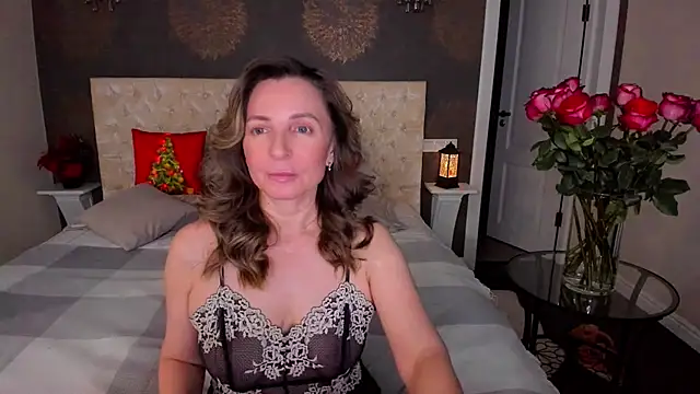 Snapshot of AllisonWilliams chatting on December 2024 06:54:02 PM AllisonWilliams online show from December 2024 06:54:02 PM