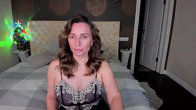 Snapshot of AllisonWilliams chatting on January 2025 04:11:01 PM AllisonWilliams online show from January 2025 04:11:01 PM