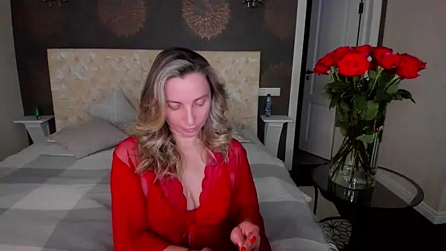 Snapshot of AllisonWilliams chatting on February 2025 04:23:02 PM AllisonWilliams online show from February 2025 04:23:02 PM