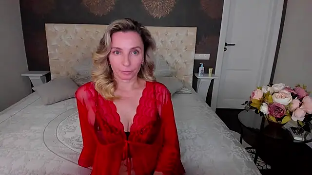 Snapshot of AllisonWilliams chatting on September 2025 04:39:01 PM AllisonWilliams online show from September 2025 04:39:01 PM