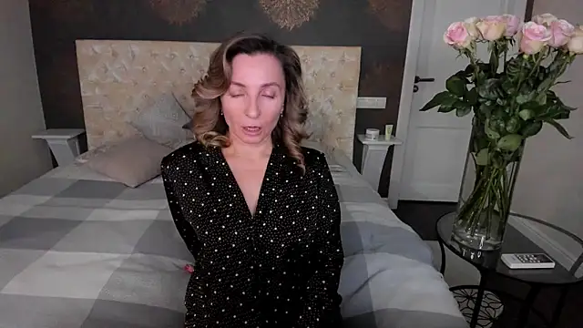 Snapshot of AllisonWilliams chatting on November 2025 03:36:02 PM AllisonWilliams online show from November 2025 03:36:02 PM