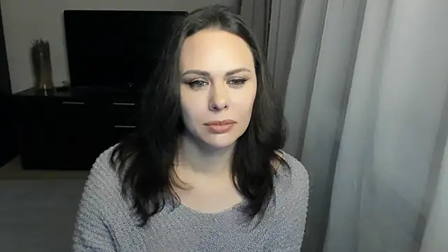 MollyCheiz online show from November 2025 01:46:02 PM