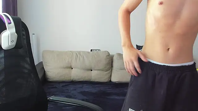 Ostin meow online show from September 2025 08:19:01 AM