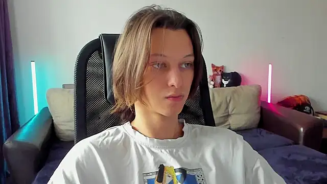 Ostin meow online show from May 2026 08:22:01 AM
