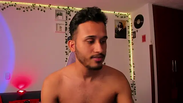 Raf brunette online show from January 2025 12:20:01 PM