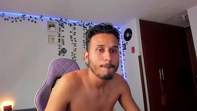 Raf brunette online show from January 2025 01:05:02 PM