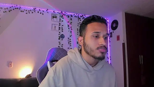 Raf brunette online show from January 2025 10:33:02 AM