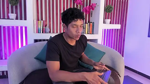 Snapshot of wagz chatting on May 2026 08:05:02 PM wagz online show from May 2026 08:05:02 PM