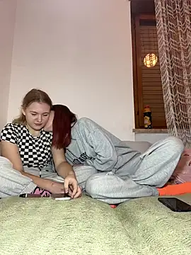 ella grays online show from October 2025 06:19:02 PM