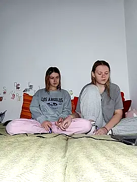 Snapshot of ella_grays chatting on March 2026 06:36:01 PM ella grays online show from March 2026 06:36:01 PM