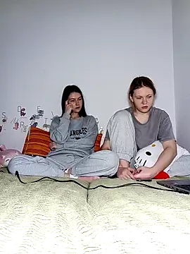 Snapshot of ella_grays chatting on March 2026 06:44:02 PM ella grays online show from March 2026 06:44:02 PM