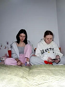 Snapshot of ella_grays chatting on March 2026 09:08:01 PM ella grays online show from March 2026 09:08:01 PM