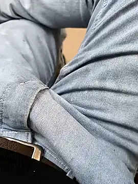 Snapshot of faaseel chatting on March 2025 09:22:02 AM faaseel online show from March 2025 09:22:02 AM