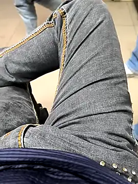 Snapshot of faaseel chatting on September 2025 10:05:02 AM faaseel online show from September 2025 10:05:02 AM