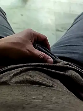 Snapshot of faaseel chatting on November 2025 11:21:02 AM faaseel online show from November 2025 11:21:02 AM