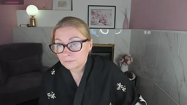 AlexandraKind online show from January 2025 04:29:01 PM