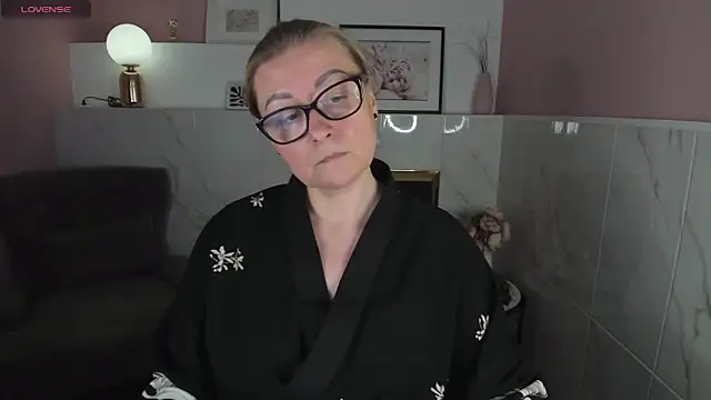 AlexandraKind online show from January 2025 11:30:01 PM