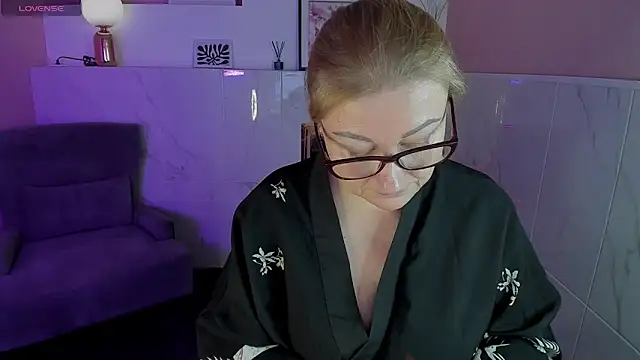 AlexandraKind online show from January 2025 08:11:01 PM