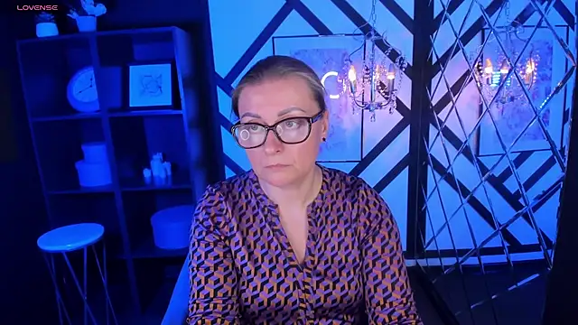 AlexandraKind online show from March 2025 04:35:01 PM