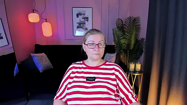 AlexandraKind online show from September 2025 01:44:02 PM