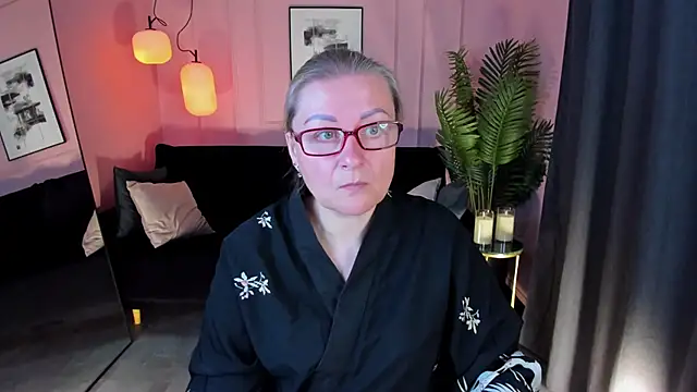 AlexandraKind online show from September 2025 01:45:01 PM