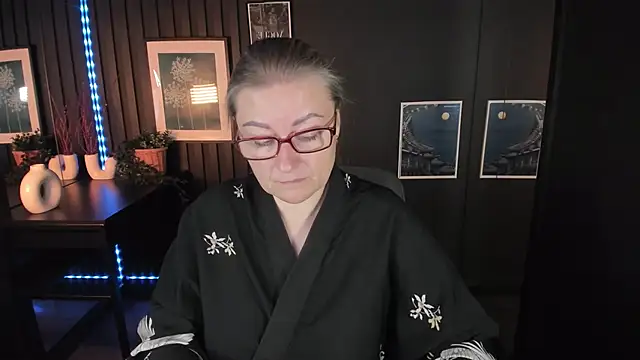 AlexandraKind online show from September 2025 01:38:02 PM