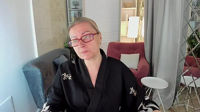 AlexandraKind online show from October 2025 08:39:01 PM