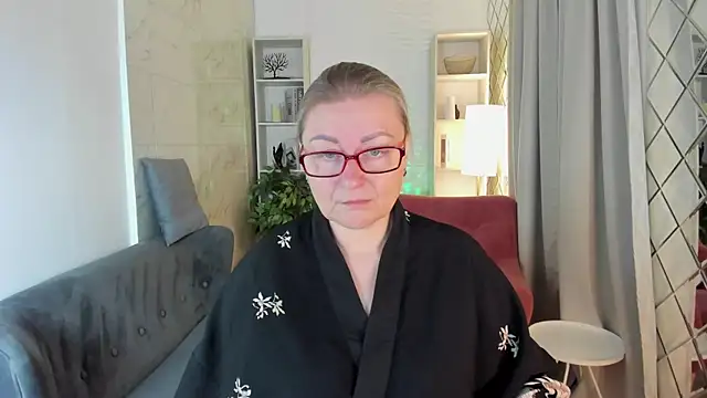 AlexandraKind online show from November 2025 01:42:02 PM