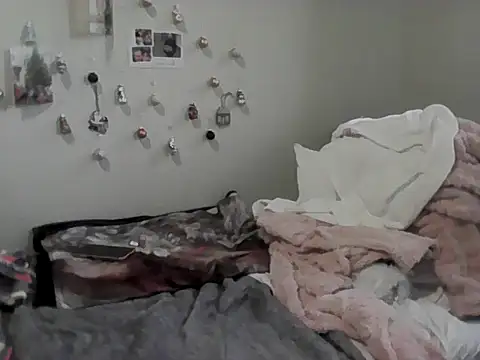 housewife shantie online show from December 2025 12:58:02 PM