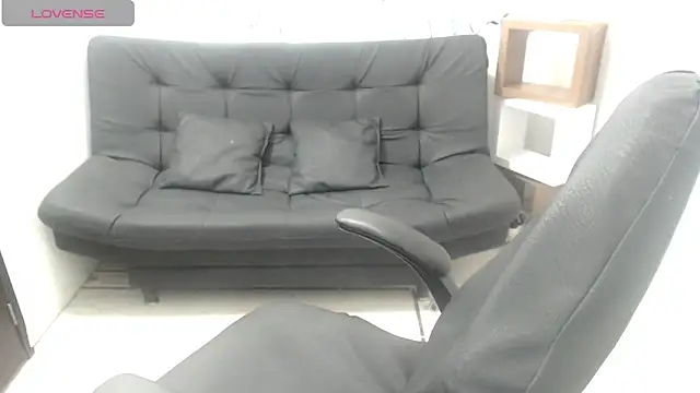 lulu 25  online show from April 2026 08:34:01 PM