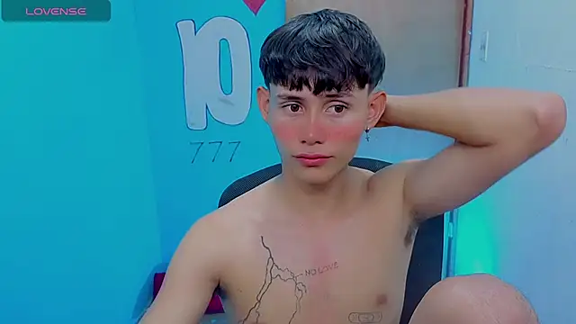 Snapshot of tanjiro_cute chatting on April 2026 02:40:02 AM tanjiro cute online show from April 2026 02:40:02 AM