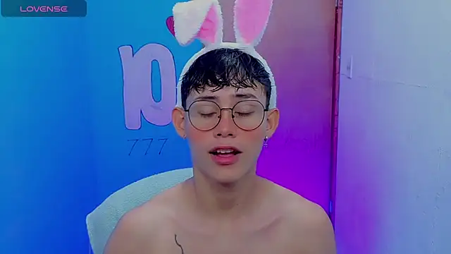 Snapshot of tanjiro_cute chatting on May 2026 07:30:02 PM tanjiro cute online show from May 2026 07:30:02 PM