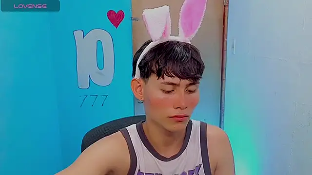 Snapshot of tanjiro_cute chatting on May 2026 03:47:01 AM tanjiro cute online show from May 2026 03:47:01 AM