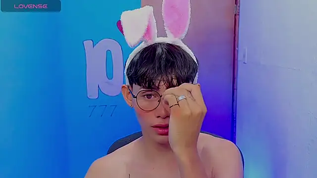 Snapshot of tanjiro_cute chatting on May 2026 05:56:01 PM tanjiro cute online show from May 2026 05:56:01 PM