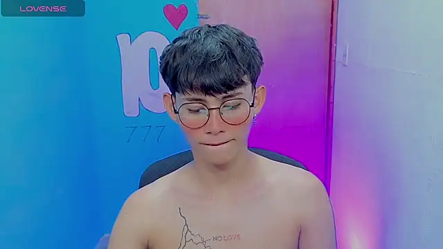 Snapshot of tanjiro_cute chatting on May 2026 10:16:01 PM tanjiro cute online show from May 2026 10:16:01 PM